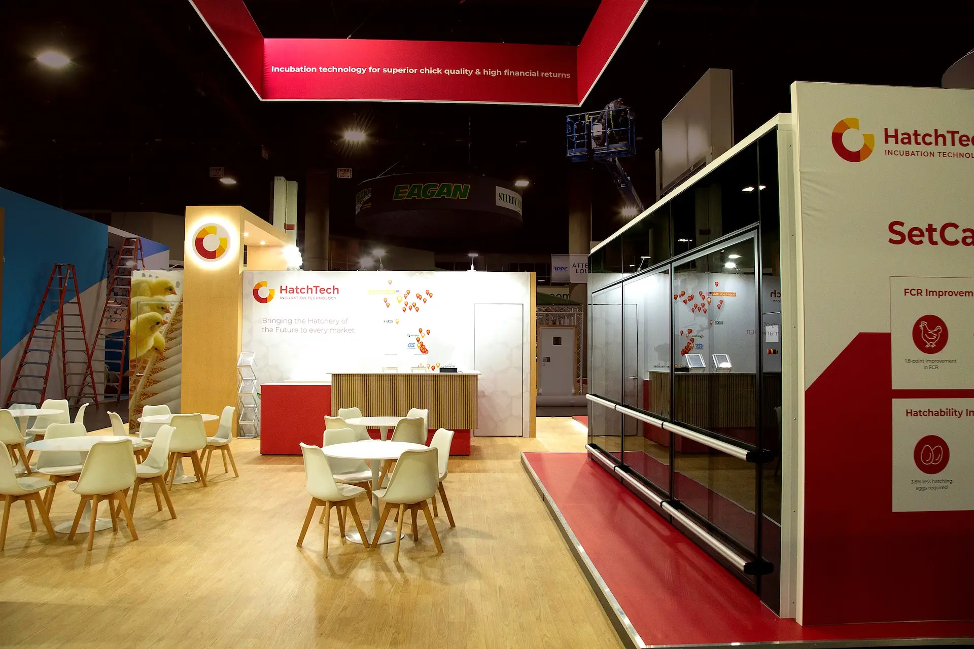 hatchtech-booth-seating-setcare-area